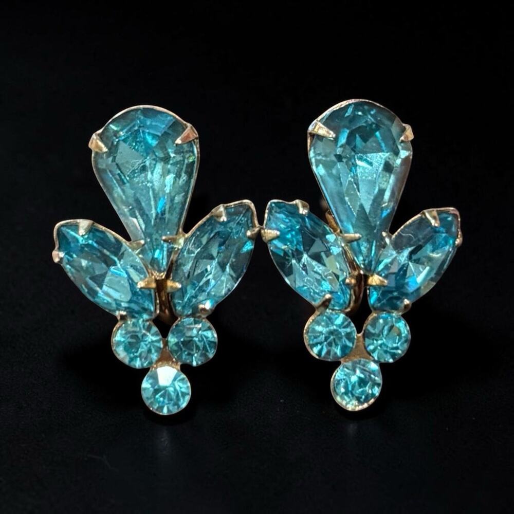 Vintage 1950s Coro Vibrant Bright Blue Rhinestone Spray Screw Back Earrings